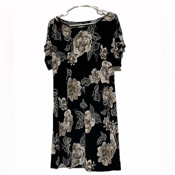 Espresso Dresses & Skirts - Floral Black and Cream Dress